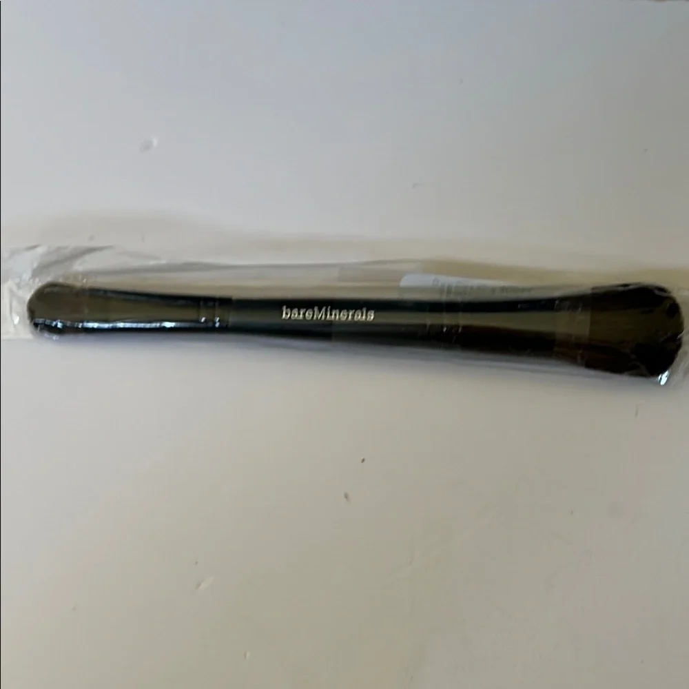 bareMinerals Double-Ended Full Tapered Shadow and Blush Brush - SEALED